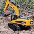 Huina 1580 V4 1:14 Scale Full-Metal RC Excavator – 23 Channel with Interchangeable Tools (India) - Image 3