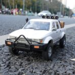 WPL D64 1/16 Scale RC Toyota Hilux-Style Crawler Truck – 4x4 Off-Road Pick-Up Car (White) - Image 4